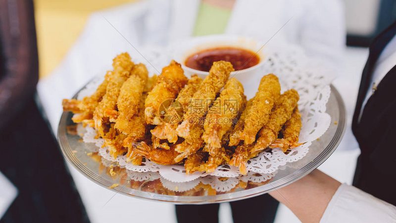 黄油桃酥饼干：从配方到制作，揭秘传统糕点的现代演绎
